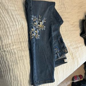 Jeans with floral design